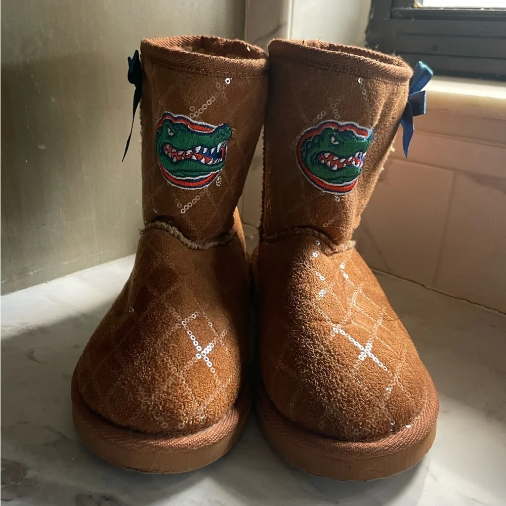 Florida Gator faux shearling boots with embroidered logo, sequins bow size 6